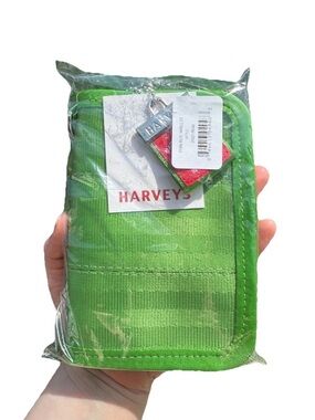 Harveys Apple Green Fun Size Wallet with Hangtag Seatbelt New
